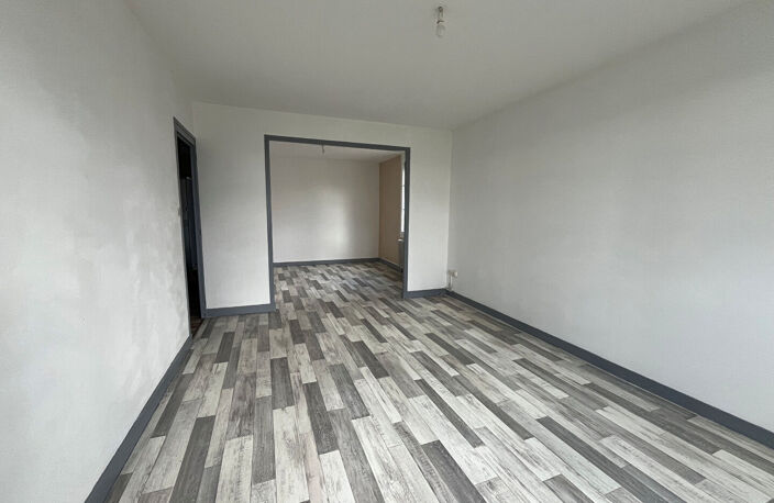 Maison 4 pièces à louer à Dangé Saint Romain - Jardin et garage — photo 4