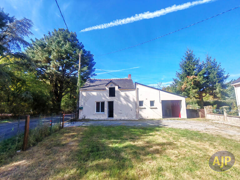 Maison à rénover à HERIC ! — photo 1