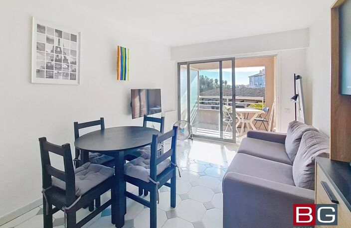 STUDIO MEUBLE AVEC COIN NUIT ANTIBES A L'ANNEE — photo 3