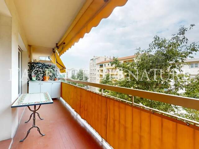 Nice St Roch « Pierrette » 3P 70m2 Traversant - Terrasse - Garag — photo du bien