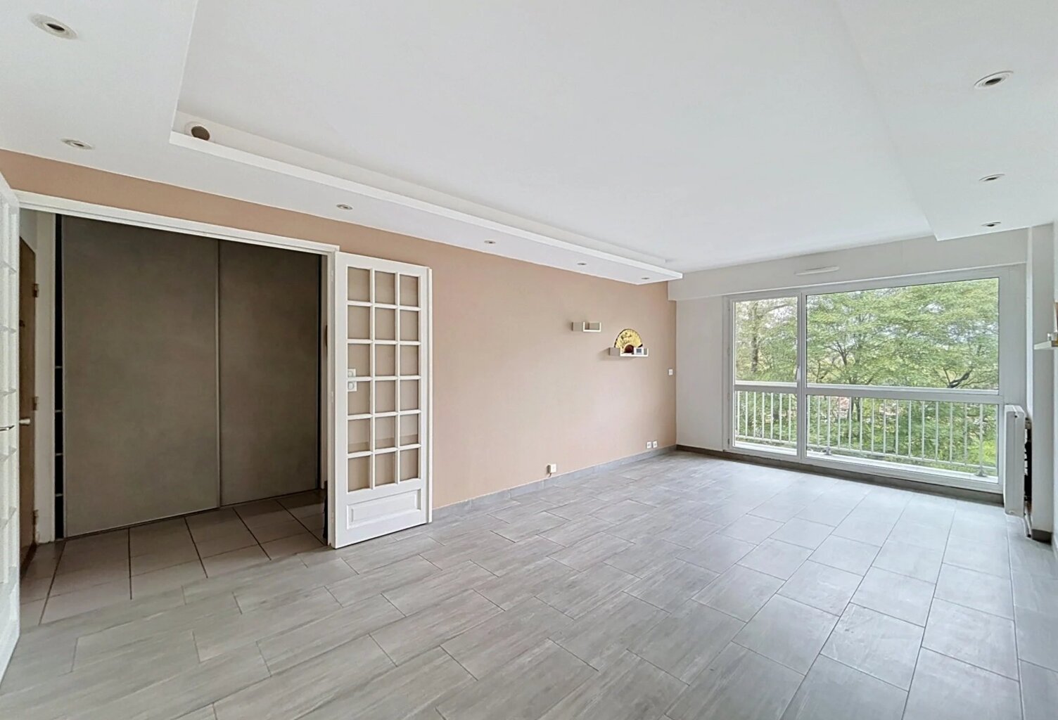 Appartement familial 4 pièces de 79 m² avec balcon, cave et parking – Résidence sécurisée à Brunoy — photo 1