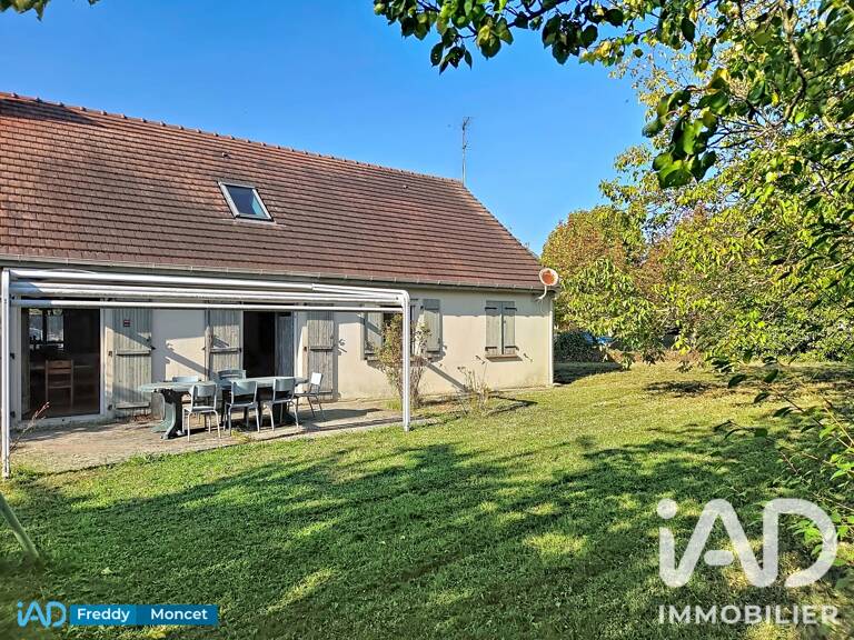 Vente Maison/villa 8 pièces — photo 1
