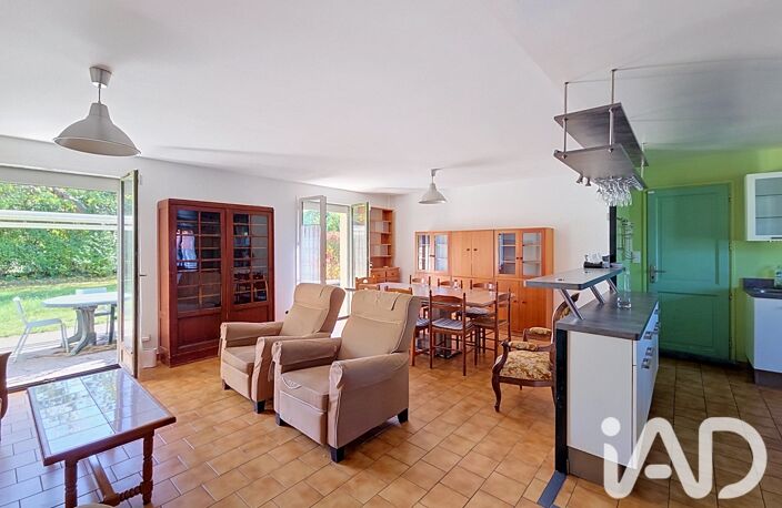 Vente Maison/villa 8 pièces — photo 2