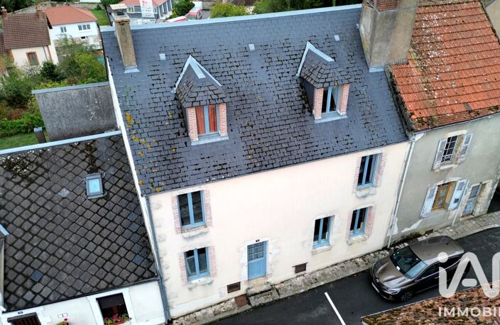 Vente Maison/villa 8 pièces — photo 2