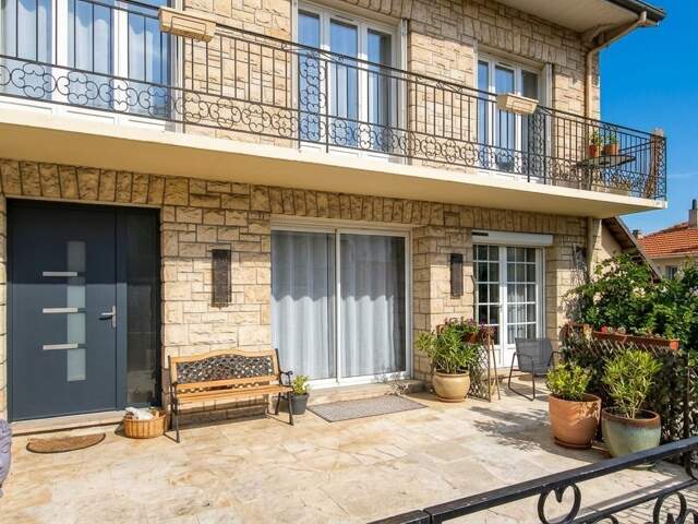 Vente Maison/villa 8 pièces — photo du bien