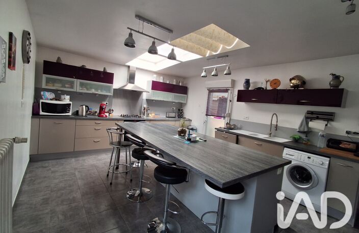 Vente Maison de ville 8 pièces — photo 2