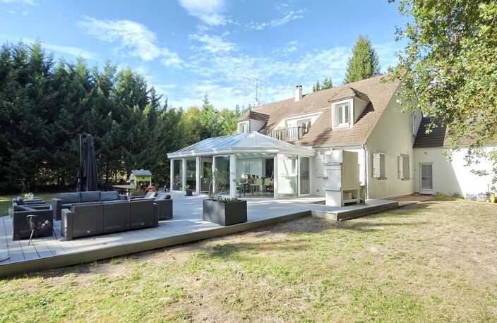 Vente Maison/villa 10 pièces — photo 2