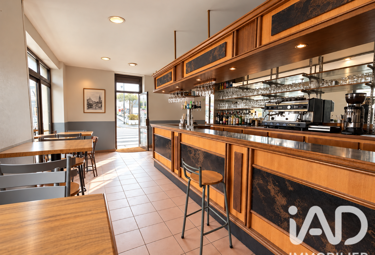 Vente Bar, Brasserie, Tabac 140 m&sup2; — photo 1