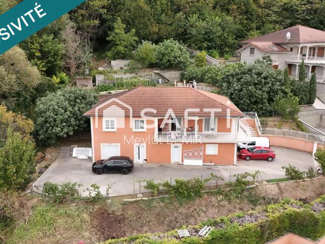 Maison, et terrain de 1 350 m² à Bourgoin-Jallieu — photo du bien