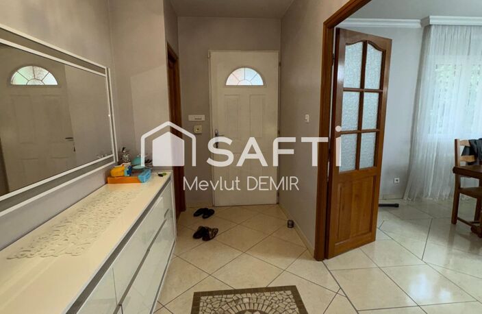 Maison, et terrain de 1 350 m² à Bourgoin-Jallieu — photo 4