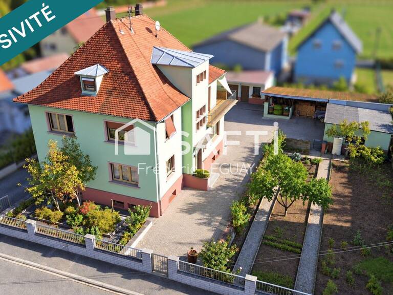 Belle grande maison située dans un secteur calme — photo 1
