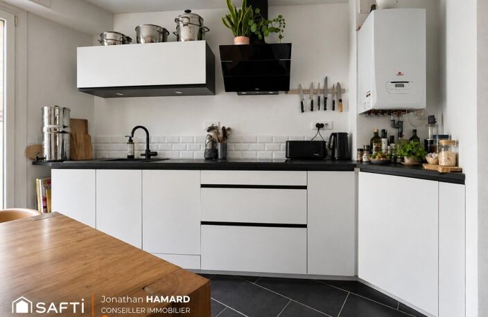 Nantes  Zola | Le confort d'un appartement clé en main, entre terrasse et jardin arboré — photo 3