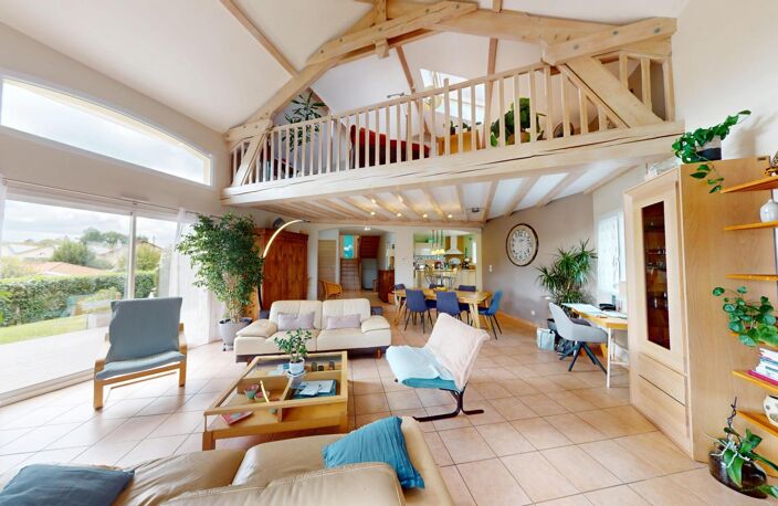 Maison T7 d'architecte, charme volumes et confort — photo 5