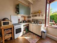 Maison atypique en pierre de 143 m²  Charme, beaux volumes et potentiel locatif — photo 4