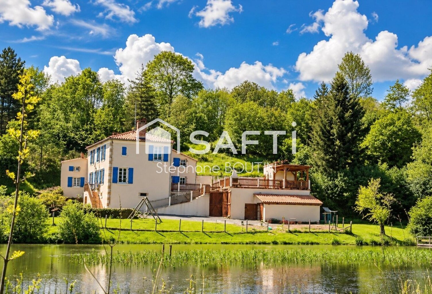 SIGOURNAIS  Propriété de charme de 150 m² en bord de rivière avec dépendances — photo 1