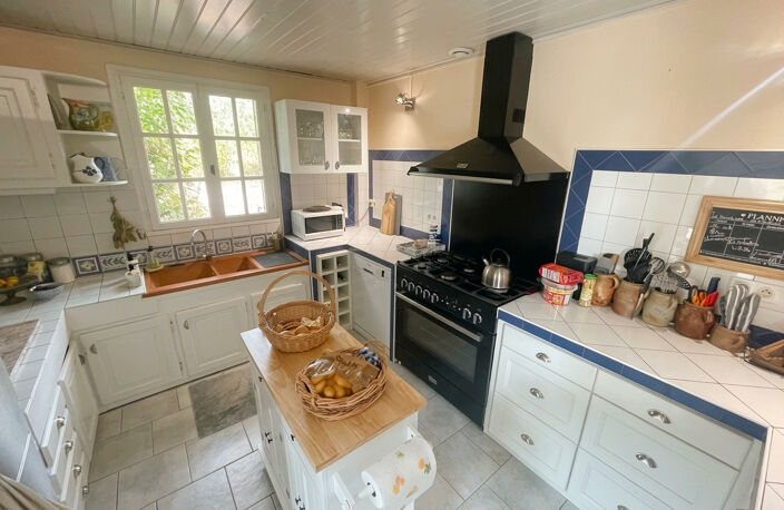 Propriété de charme avec gîte et piscine aux portes de Berge — photo 5