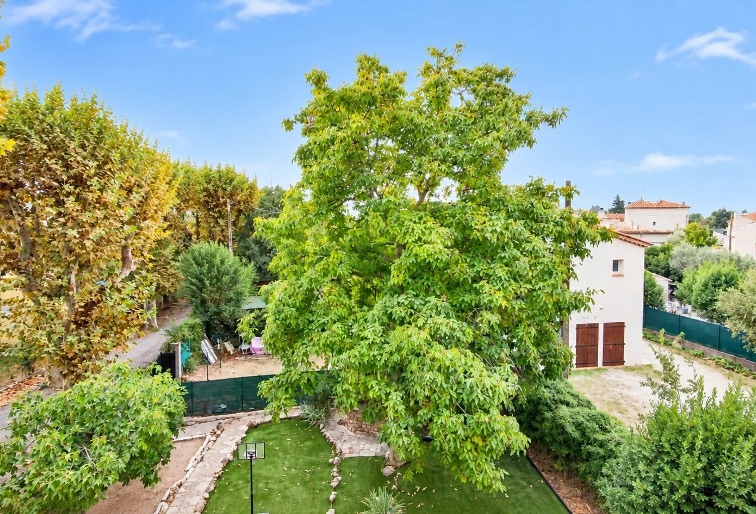 LES ARCS-SUR-ARGENS – SUPERBE 3 PIÈCES RÉNOVÉ DE 63 M² – DERNIER ÉTAGE — photo 1