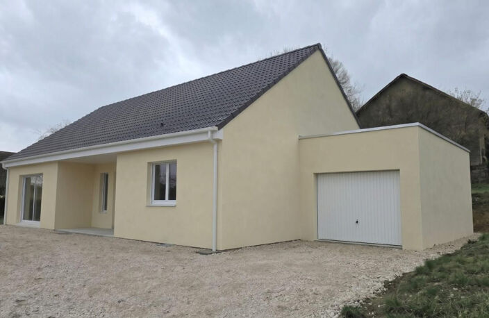 Maison individuelle de plain pied, avec garage — photo 3