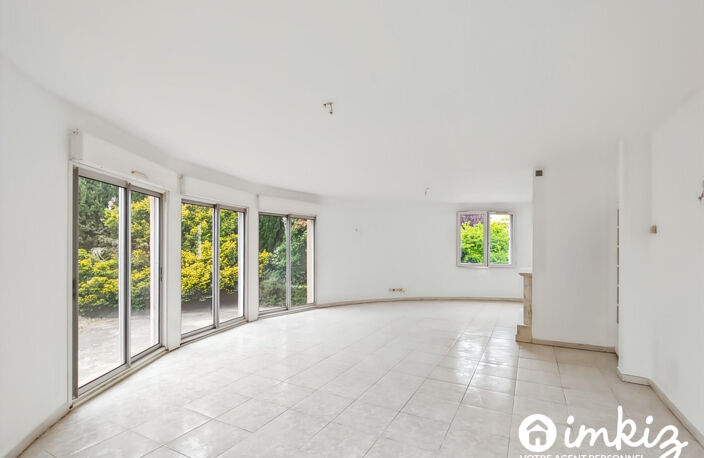 Maison d architecte de 7 pièces avec grand terrain — photo 3