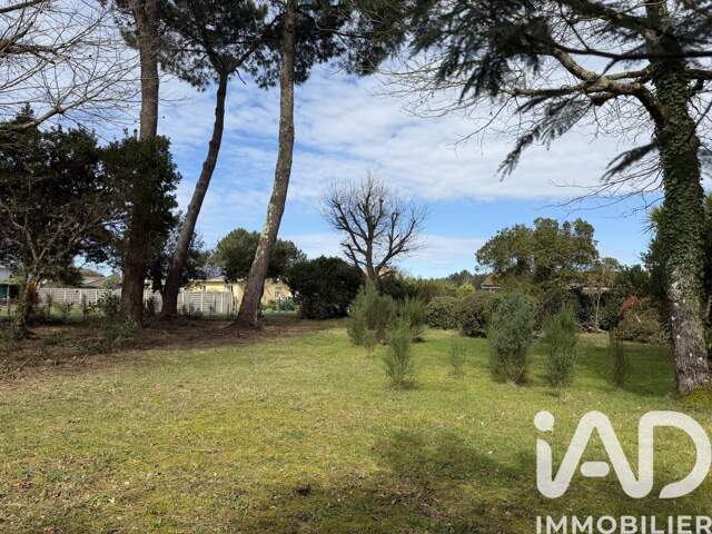 Vente Terrain à bâtir 684 m&sup2; — photo du bien