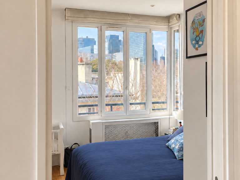 Neuilly-sur-Seine, appartement baigné de lumière, vue dégagée — photo 1