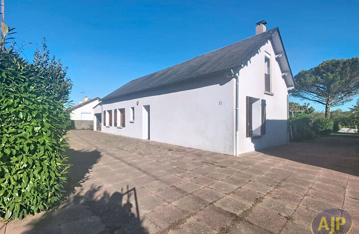 Maison Vieillevigne 8 pièces 141.89 m² — photo 2