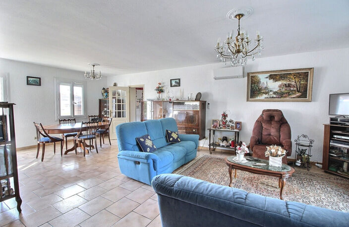 St Victoret, Maison plain-pied 5 pièces d'environ 109 m2 sur une parcelle de 390 m² avec garage — photo 2