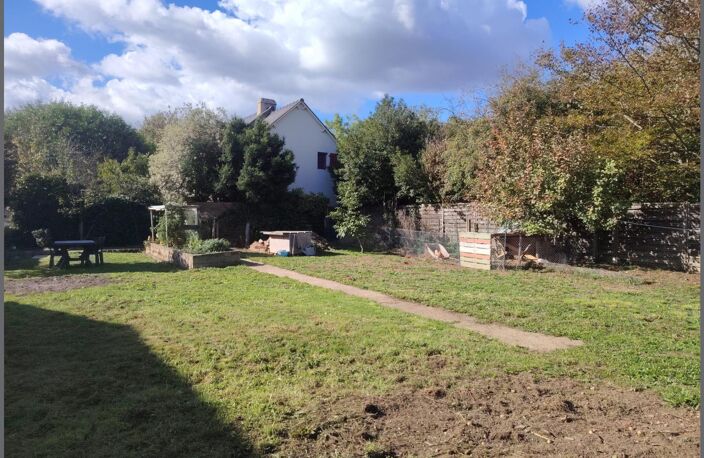 Belle Maison en pierre rénovée,  jardin arboré, au coeur d'un village, proche de la Gare, axe Rennes- St MALO,   St Médard sur ille- 20 mn de Rennes — photo 3