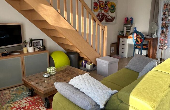 Belle opportunité , maison de ville bien située . — photo 3