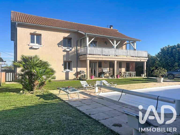 Vente Maison/villa 8 pièces — photo 1