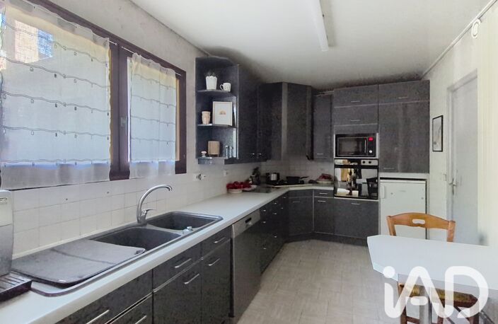 Vente Maison/villa 9 pièces — photo 4