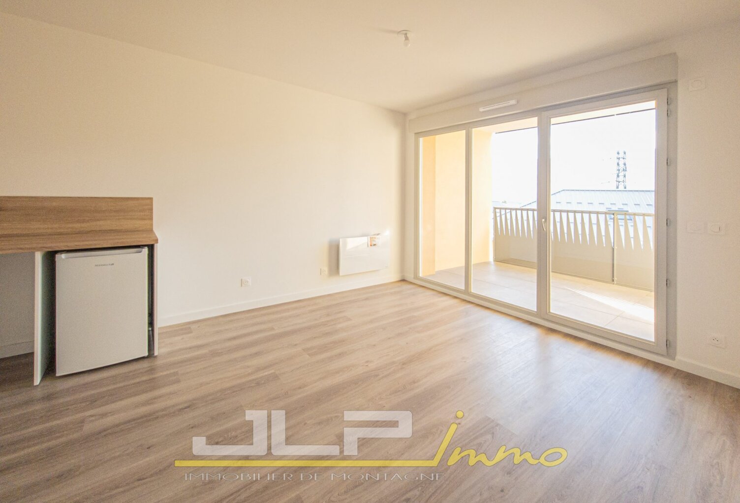 Appartement neuf avec loggia et garage — photo 1