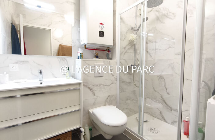 ROYAN - QUARTIER DU PARC - CHARMANT APPARTEMENT T1 - BALCON - CAVE — photo 2