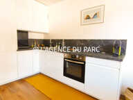 ROYAN - QUARTIER DU PARC - CHARMANT APPARTEMENT T1 - BALCON - CAVE — photo 3