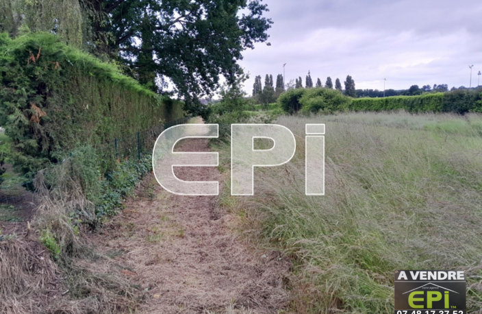 ref9109. Terrain constructible de 2750 m2 non viabilisé. Eau é — photo 3