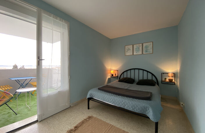 APPARTEMENT 3 PIECES AVEC VUE DEGAGEE SUR LES SALINS DU MIDI — photo 5