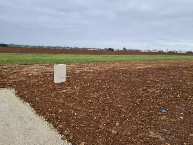 Terrain à bâtir à Grézac (17120) — photo du bien