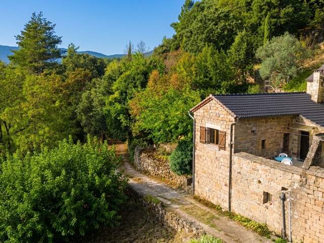 Petite maison d'été + jardin + piscine — photo du bien