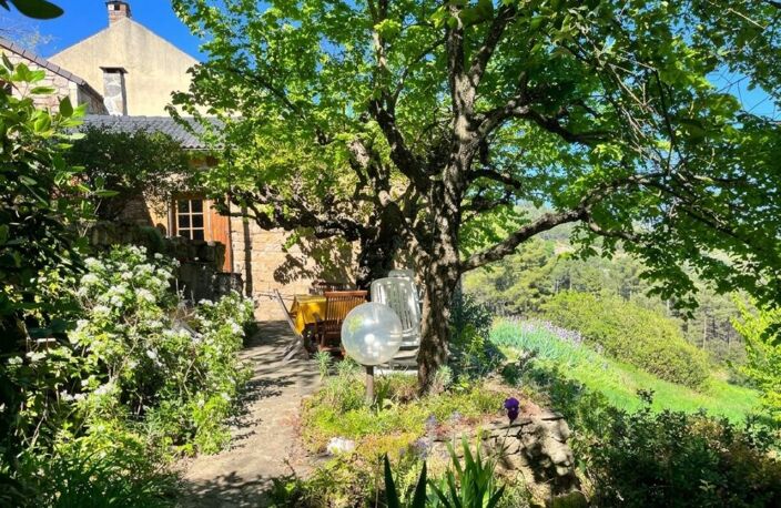 Petite maison d'été + jardin + piscine — photo 2