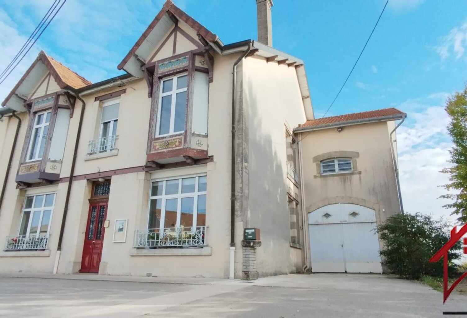 Maison d'artiste, dix pièces, 330 mètres carrés — photo 1