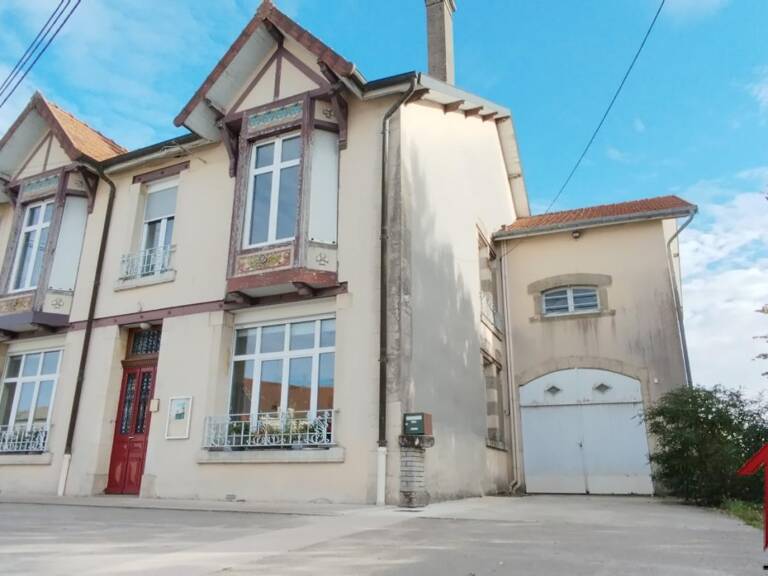 Maison d'artiste, dix pièces, 330 mètres carrés — photo 1