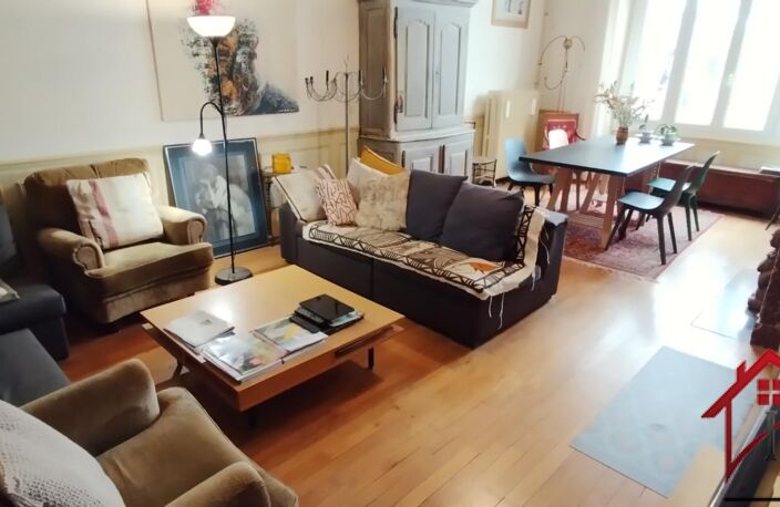 Maison d'artiste, dix pièces, 330 mètres carrés — photo 2