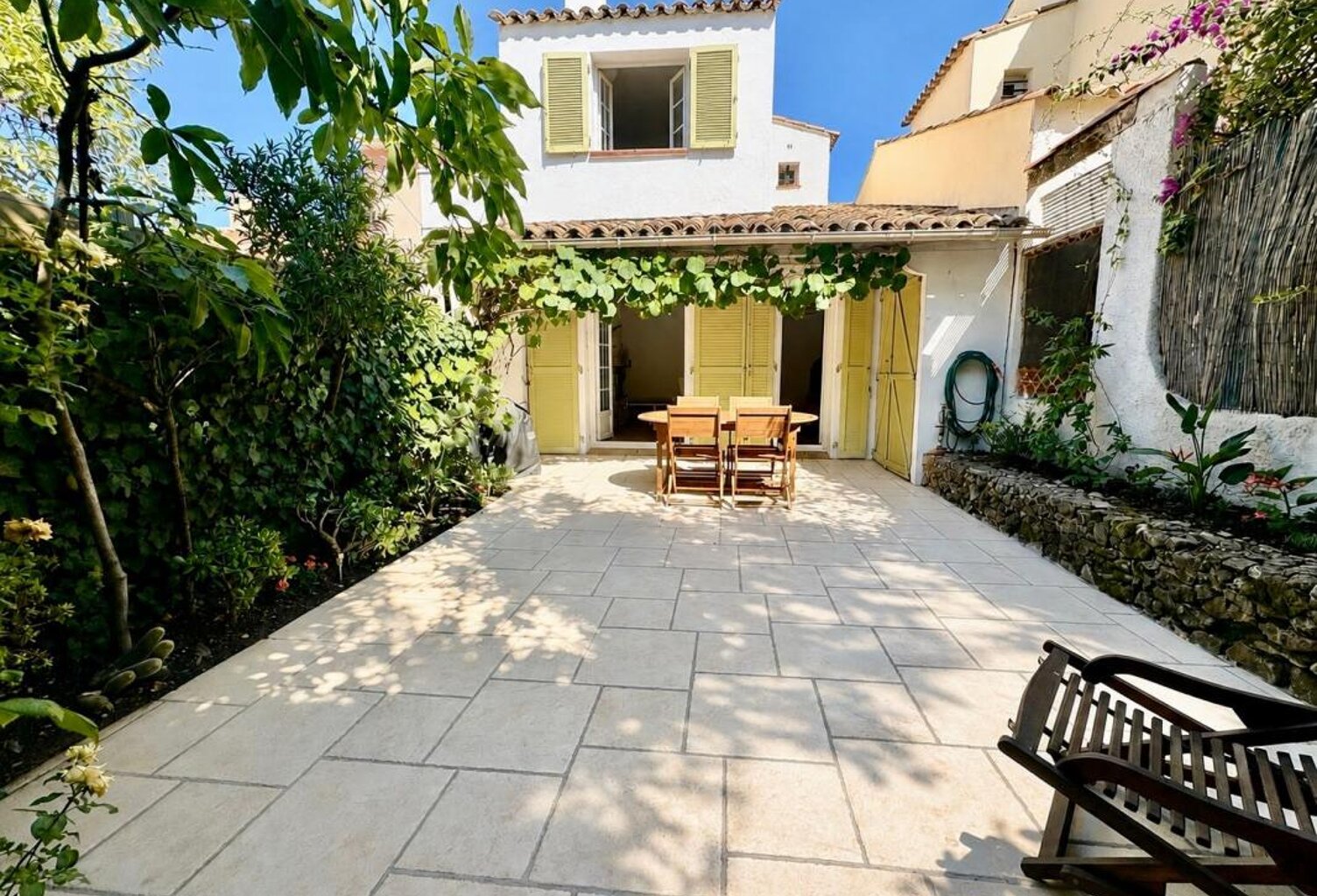 MAISON VILLAGE DE LA CROIX DES GARDES — photo 1