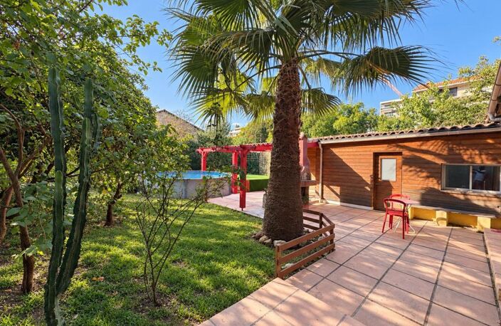 SPACIEUSE MAISON DE VILLE AVEC GRAND JARDIN À 5 MIN DES PLAGES À PIED ! — photo 5
