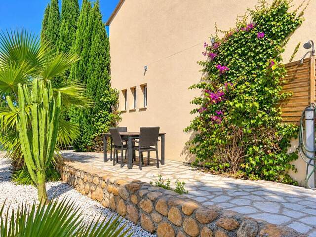 SAINT-CYPRIEN (66750) - MAISON 4 FACES AVEC PISCINE - 588 M² DE TERRAIN - GARAGE ET REMISE - POTENTIEL 3 CHAMBRES – STATIONNEMENT 4 VÉHICULES – PROCHE PLAGES — photo du bien