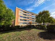 CHENÔVE – Appartement T4 lumineux avec balcon et cave — photo 2