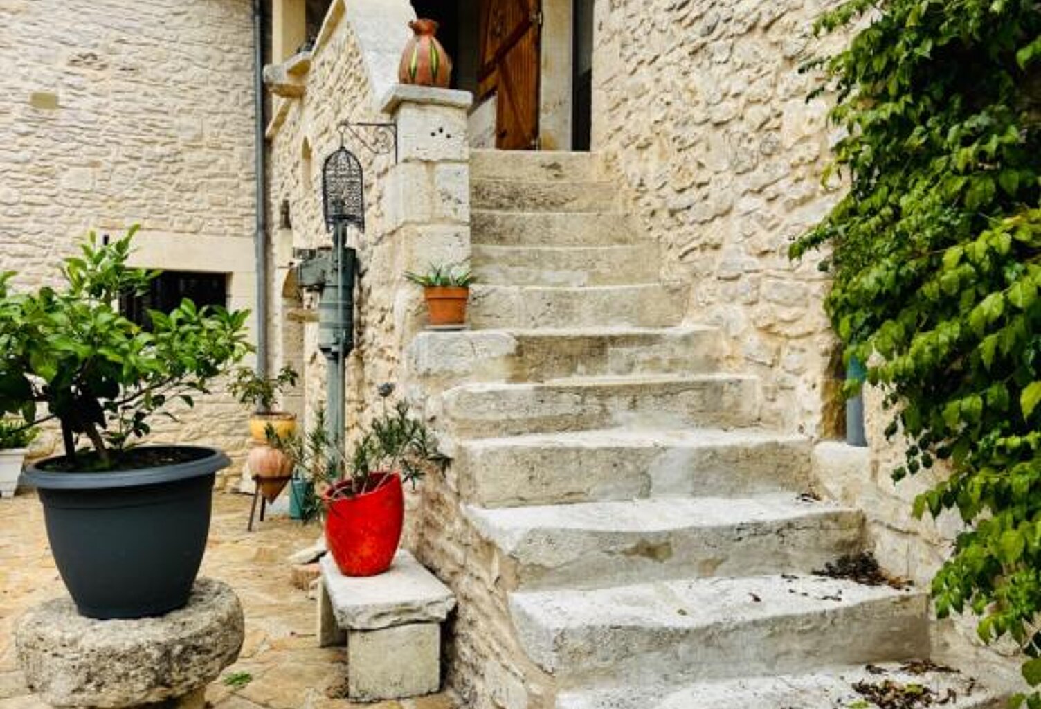 Maison à vendre 6 pièces COULAURES (24) — photo 1