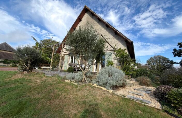 MAISON COUP DE CŒUR DE 230 M², 5 CHAMBRES ET 2,4 HECTARES CARANTILLY (50) — photo 3