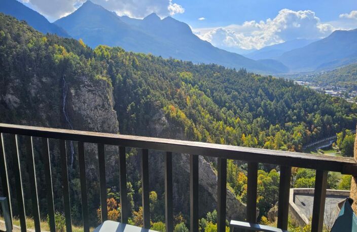Superbe studio meublé avec une vue imprenable sur les montagnes — photo 3