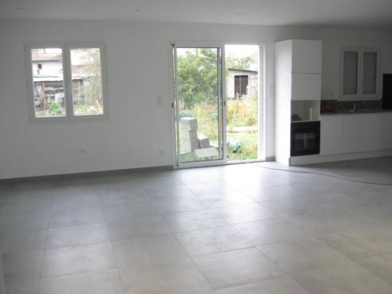 Maison à vendre 4 pièces LEZOUX (63) — photo 1